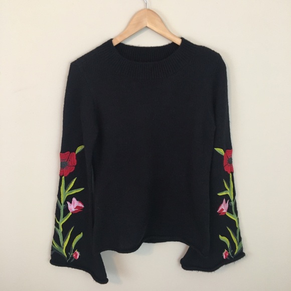 Romeo & Juliet Couture Sweaters - Romeo and Juliet Couture Embroidered Pullover